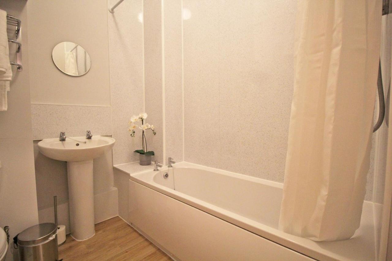 Lovely 1 Bed Serviced Apartment In Cambridgeshire Esterno foto